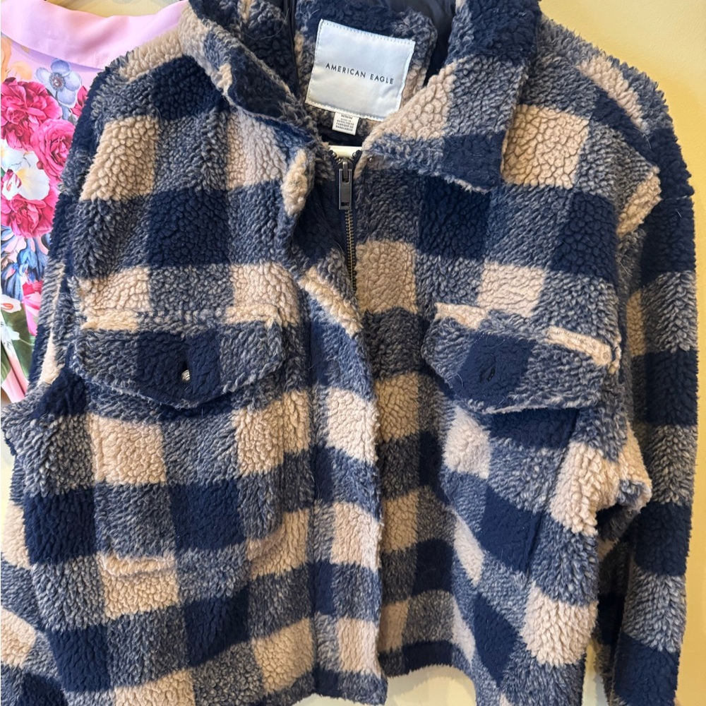 American Eagle Navy and Beige Fleece Jacket